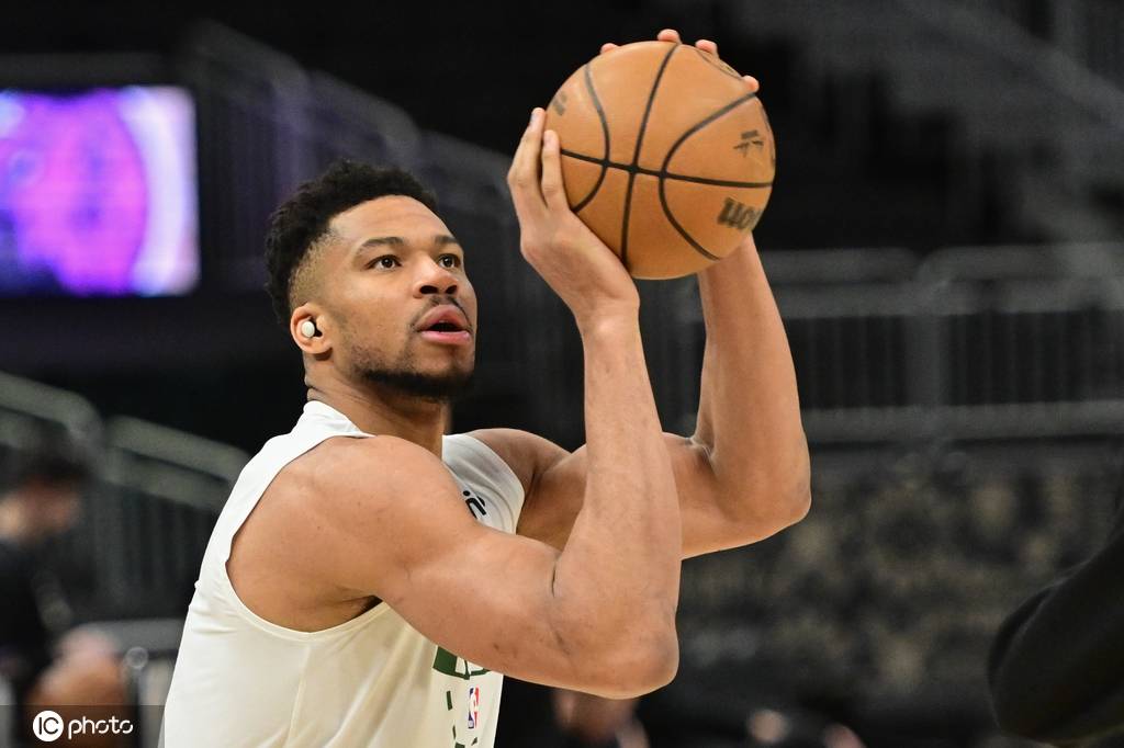 全网都在等字母哥交易？他与雄鹿的纽带只剩3条细线